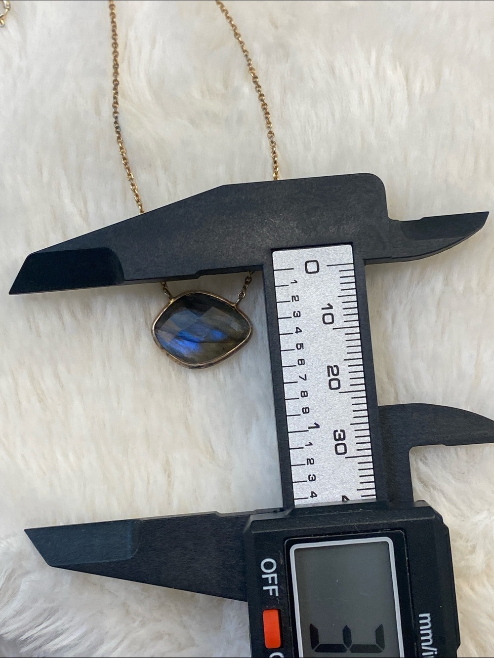 Labradorite Pendant - Picture 7 of 7